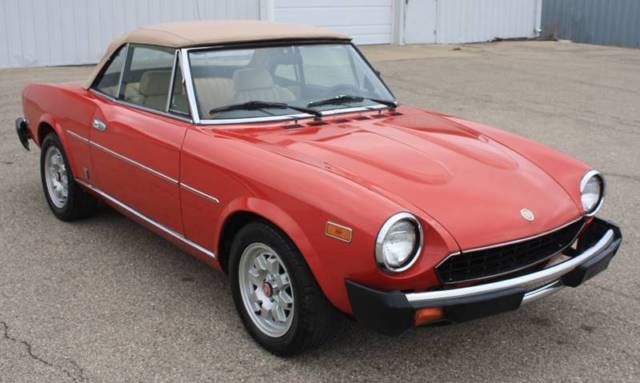 1982 Fiat Spider 124 Pininfarina 2000 - photo 4