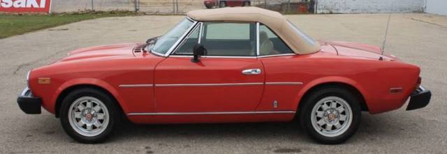 1982 Fiat Spider 124 Pininfarina 2000 - photo 9