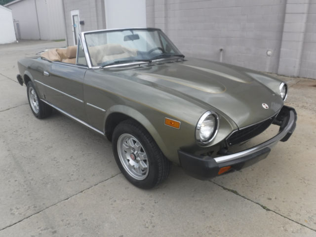 1982 Fiat 124 Spider VINYL BUCKETS