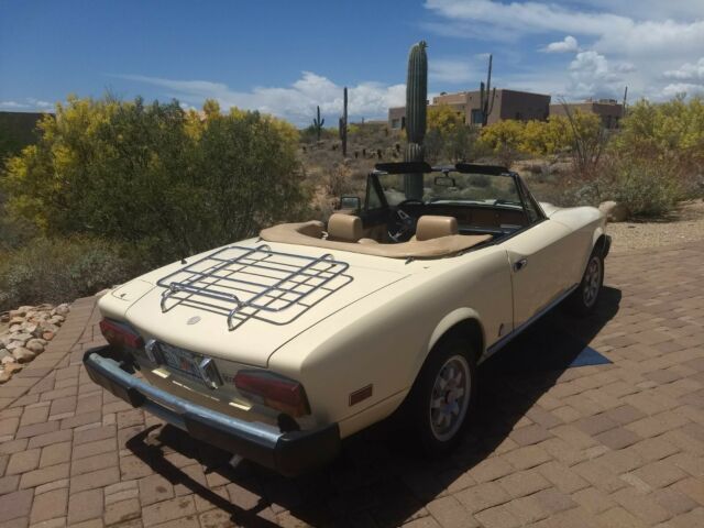 1982 Fiat 124 Spider - photo 3