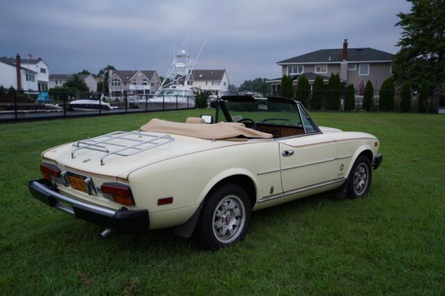 1982 Fiat 124 Spider Spider 2000 Turbo - photo 4