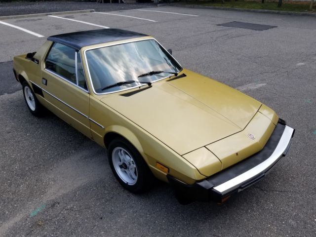 1982 FIAT X-1/9 ORIGINAL 1 OWNER CAR - FROM HAWAII - 86K MILES - NO RESERVE 1982 Fiat X-1/9