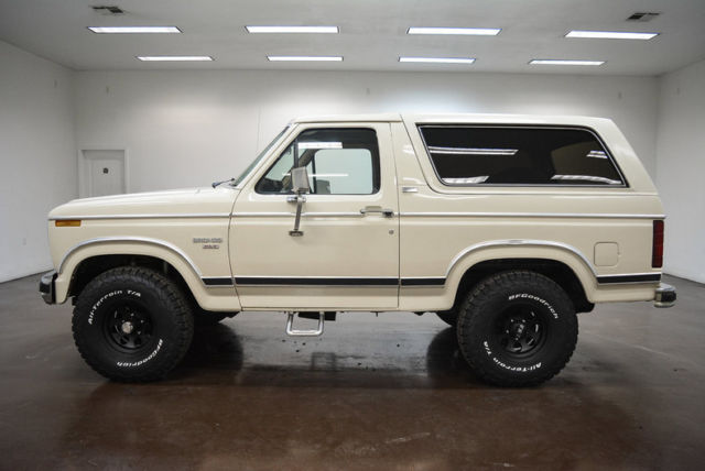 1982 Ford Bronco -- - photo 4