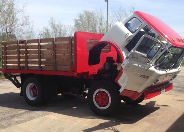 1982 Ford stake bed truck - photo 3