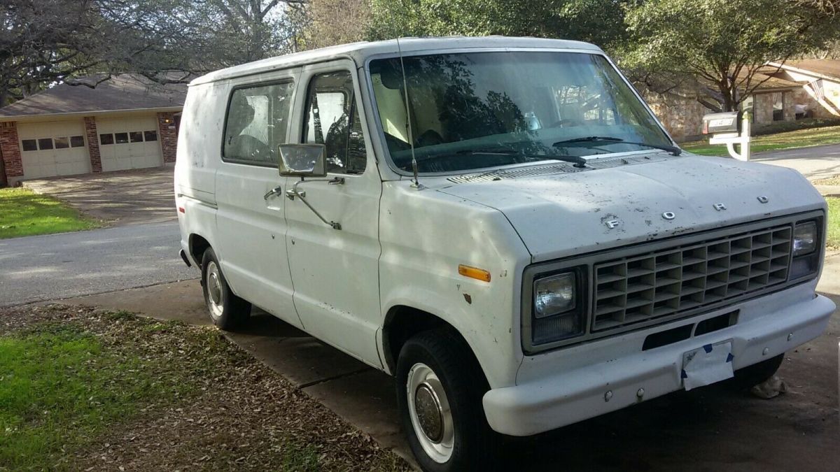 1982 Ford E-Series Van - photo 3