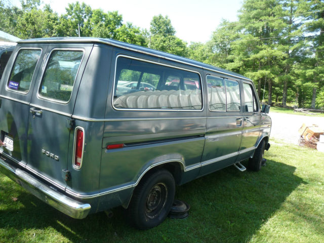 1982 Ford E-Series Van - photo 3