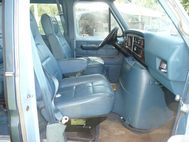 1982 Ford E-Series Van - photo 8