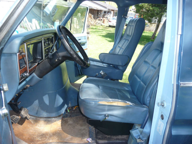 1982 Ford E-Series Van - photo 9
