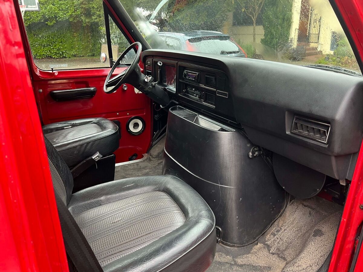 1982 Ford E-Series Van - photo 13