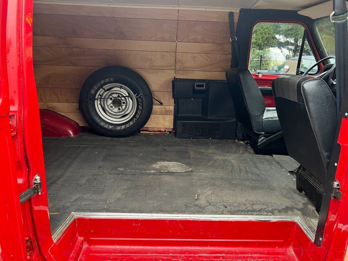 1982 Ford E-Series Van - photo 9