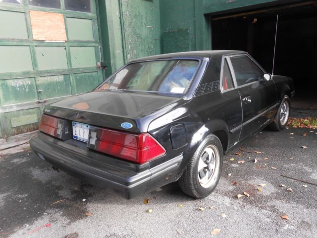 1982 Ford EXP - photo 2