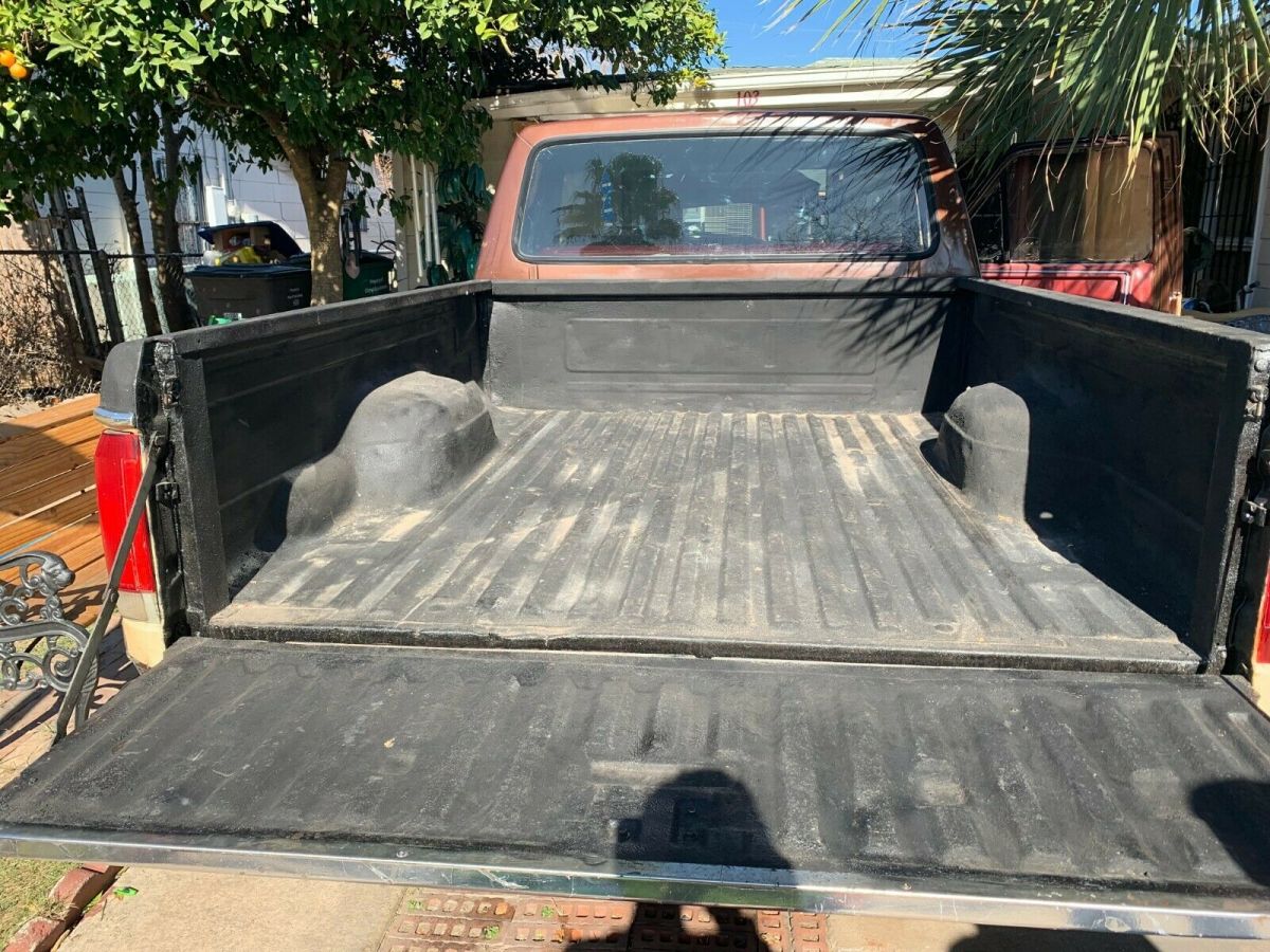 1982 Ford F-100 Runs Drives Body Int Good 4.9L I6 4 spd manual - photo 6
