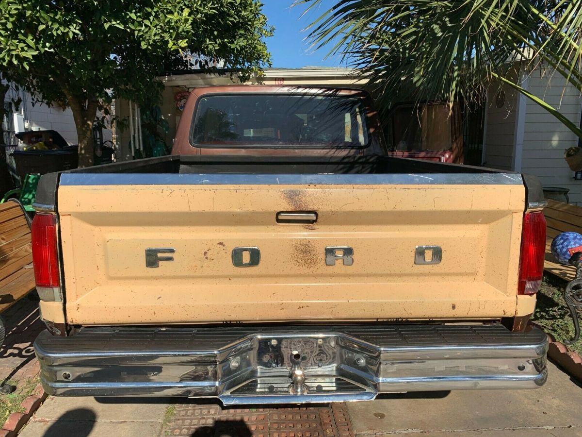 1982 Ford F-100 Runs Drives Body Int Good 4.9L I6 4 spd manual - photo 7