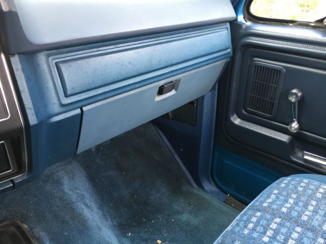 1982 Ford F-150 Custom Standard Cab Pickup 2-Door - photo 10