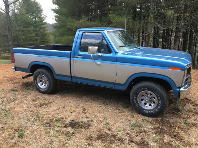 1982 Ford F-150 Custom Standard Cab Pickup 2-Door - photo 5