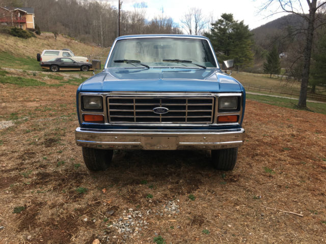 1982 Ford F-150 Custom Standard Cab Pickup 2-Door - photo 6