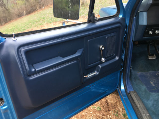 1982 Ford F-150 Custom Standard Cab Pickup 2-Door - photo 8