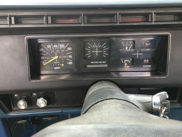 1982 Ford F-150 Custom Standard Cab Pickup 2-Door - photo 9