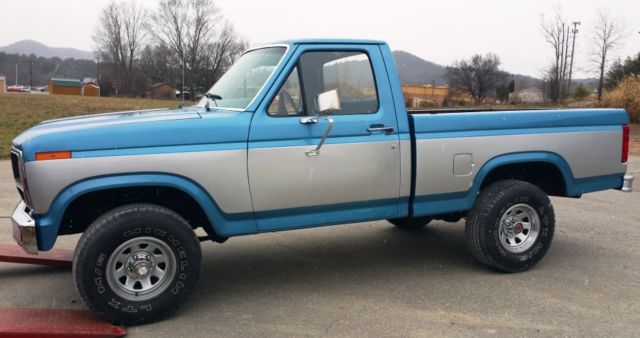 1982 Ford F-150 Custom Standard Cab Pickup 2-Door 4.9L 1982 Ford F-150 Custom Standard Cab Pickup 2-Door