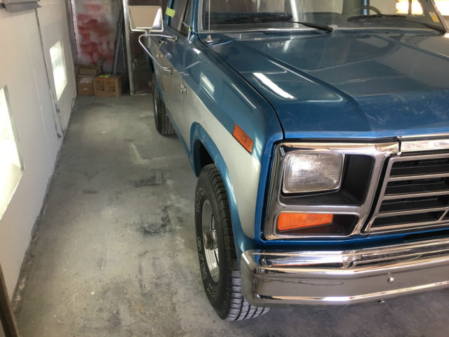 1982 Ford F-150 Custom Standard Cab Pickup 2-Door - photo 6