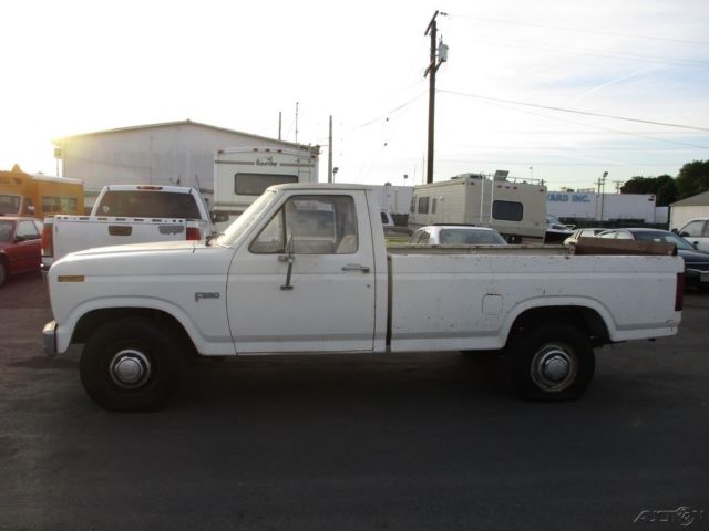 1982 Ford F-250 - photo 2