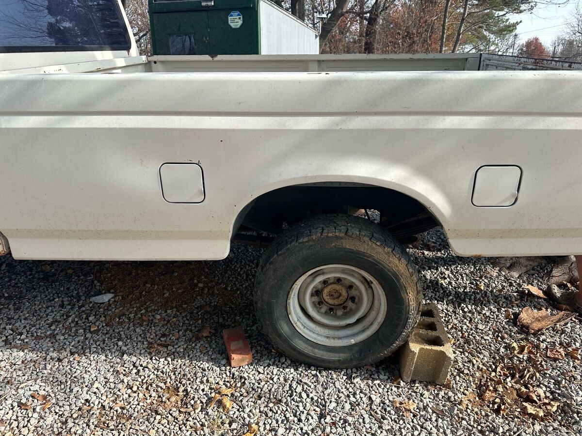 1982 Ford F-250 - photo 7