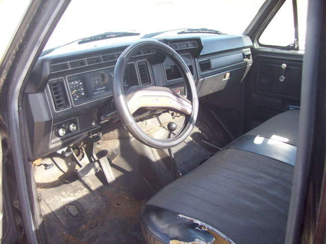 1982 Ford F-100 - photo 11