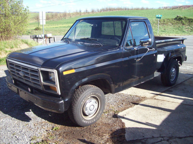 1982 Ford F-100 - photo 2