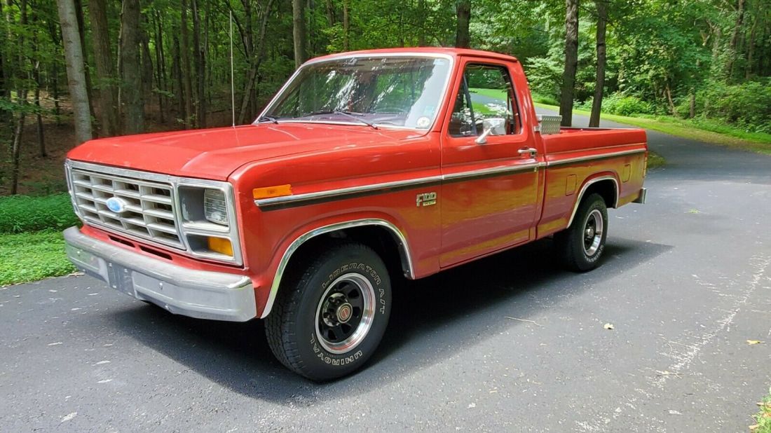1982 Ford F-100 XLT - photo 2