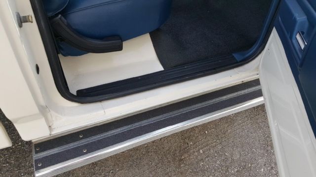 1982 Ford F-350 - photo 11