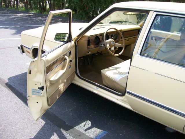 1982 Ford Fairmont futura - photo 6