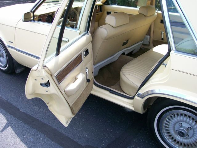 1982 Ford Fairmont futura - photo 8