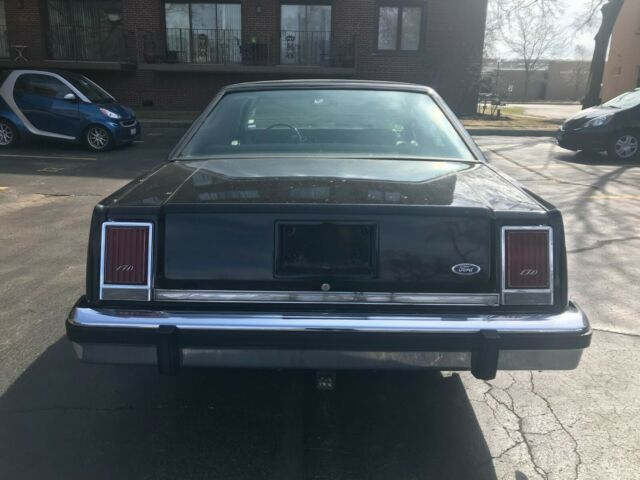 1982 Ford Crown Victoria - photo 8