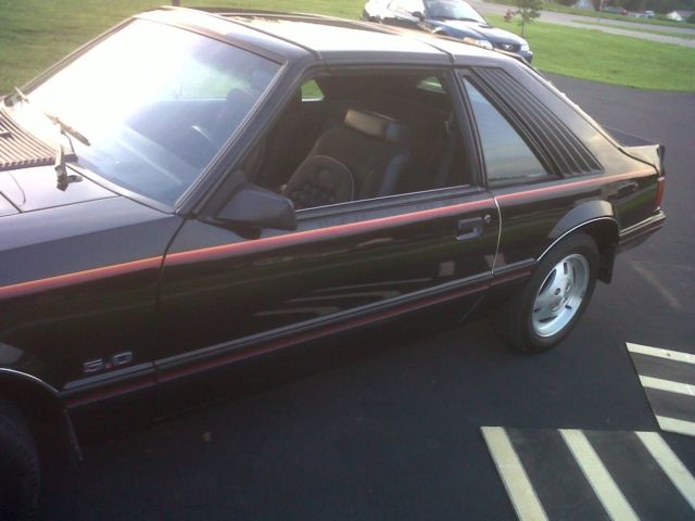 1982 Ford Mustang 2-door - photo 5