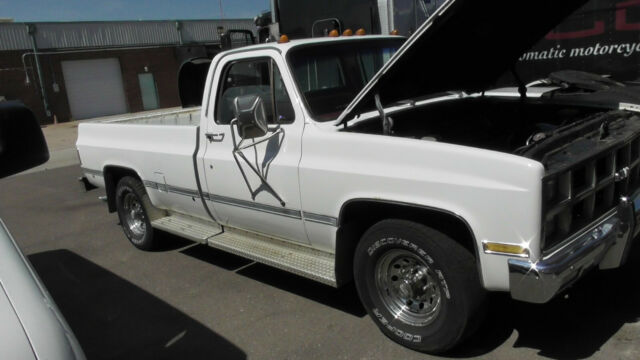 1982 GMC Sierra 2500 - photo 2