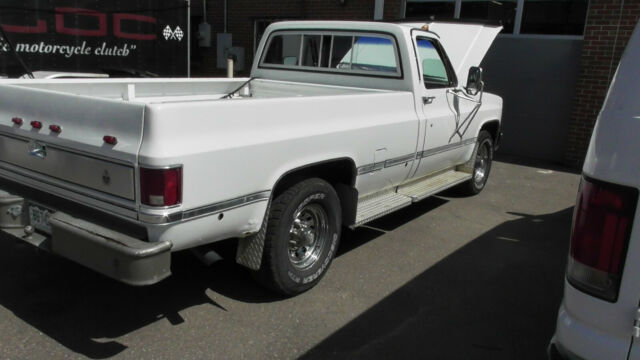 1982 GMC Sierra 2500 - photo 9