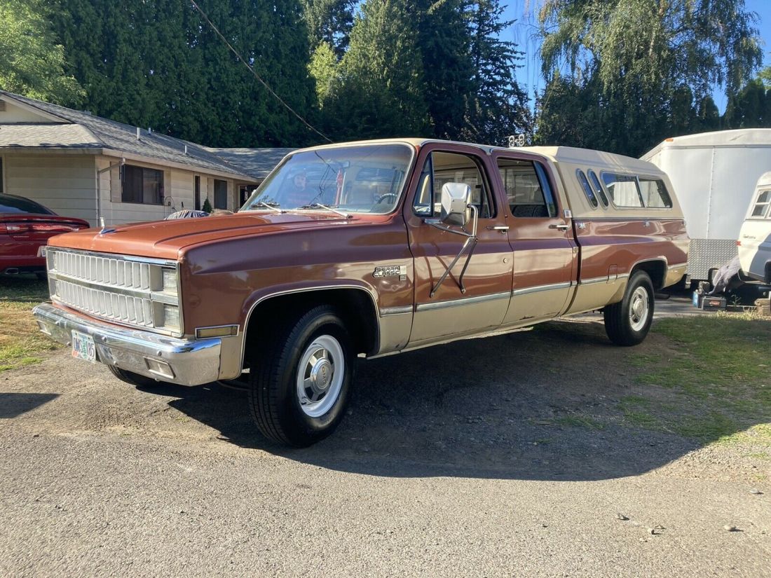 1982 GMC C3500 Pickup Brown RWD Automatic Sierra Classic 3500 3+3 Longbed 1982 GMC C3500 Sierra Classic 3500 3+3 Longbed