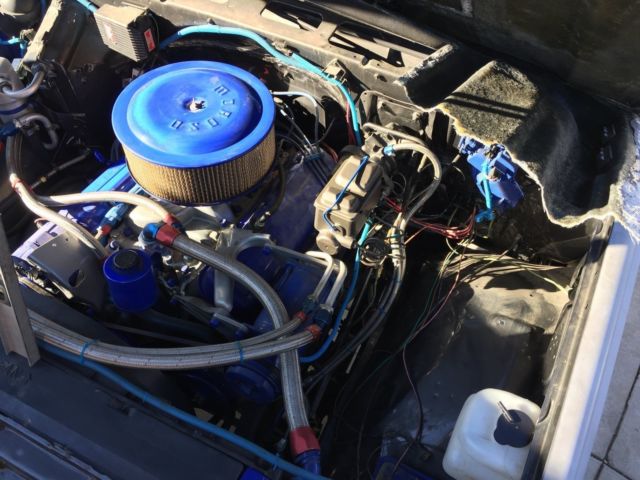 1982 GMC Suburban - photo 4