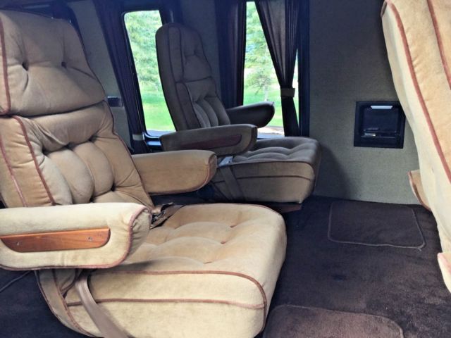 1982 GMC Vandura Starcraft - photo 11