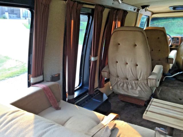 1982 GMC Vandura Starcraft - photo 12