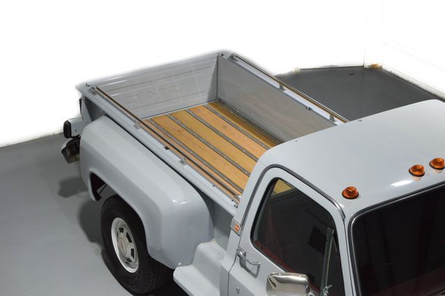1982 GMC Sierra 2500 . - photo 10