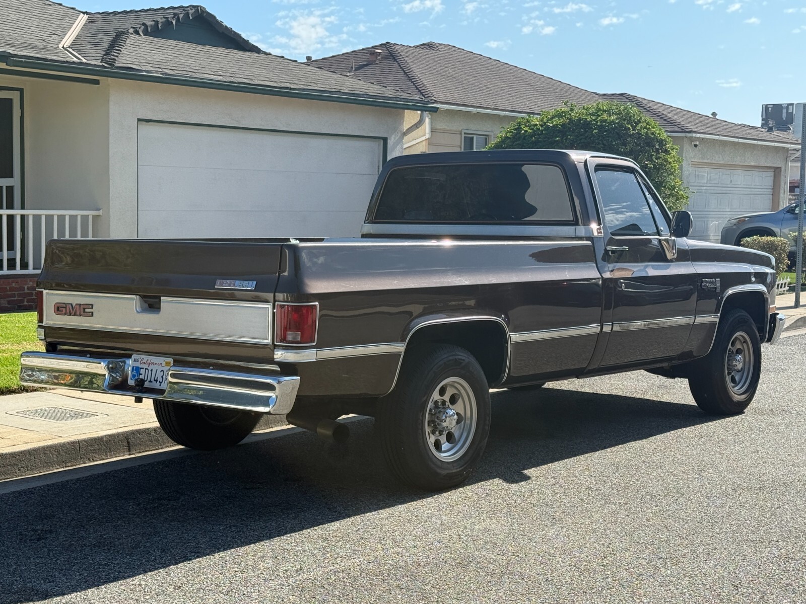 1982 GMC Sierra 2500 Classic Square Body 3/4 ton Pick-Up Long Bed Truck - photo 3