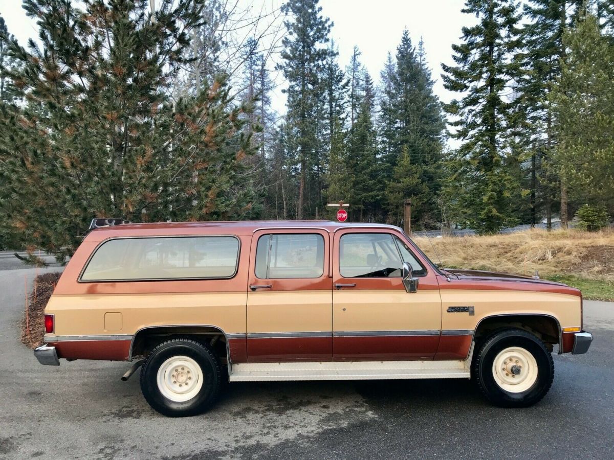 1982 GMC Suburban 2500 4x4 Sierra Classic 6.2 Dsl 2 Owner Survivor - photo 2