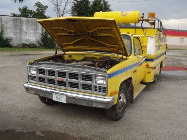 1982 GMC Sierra 3500 Service Bed - photo 2