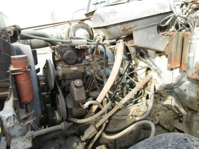 1982 International Harvester 1955 Knapheide flatbed w/16'L x 8'W deck - photo 11