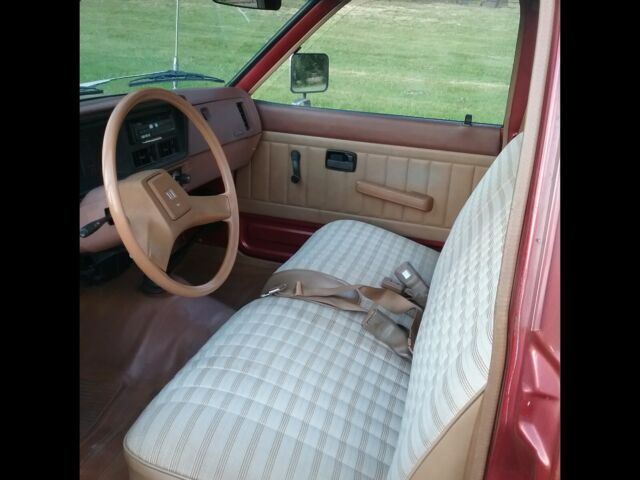 1982 Isuzu 1/2 Ton Pickup - photo 7
