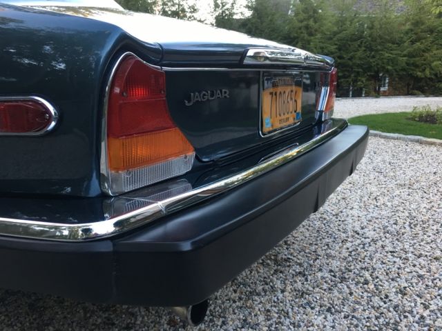 1982 Jaguar XJ6 Sedan - photo 6