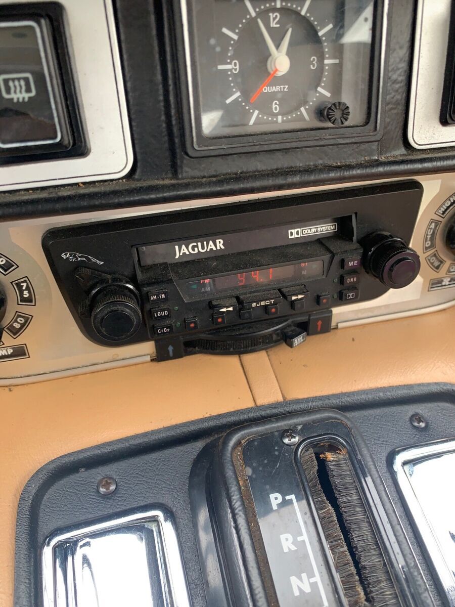1982 Jaguar XJ6 - photo 8