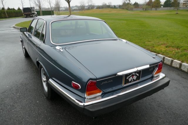 1982 Jaguar XJ6 4DSD - photo 8