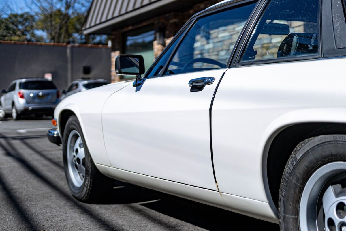 1982 Jaguar XJS HE - photo 4
